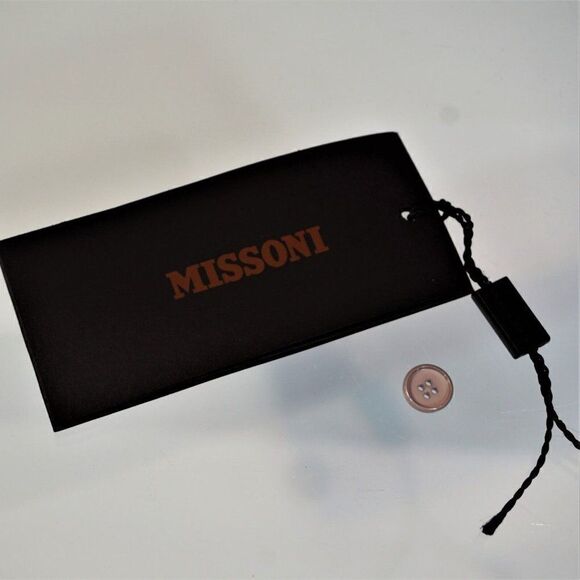 Missoni Replacement Button 4 Hole Gray Plastic Button - Picture 2 of 8